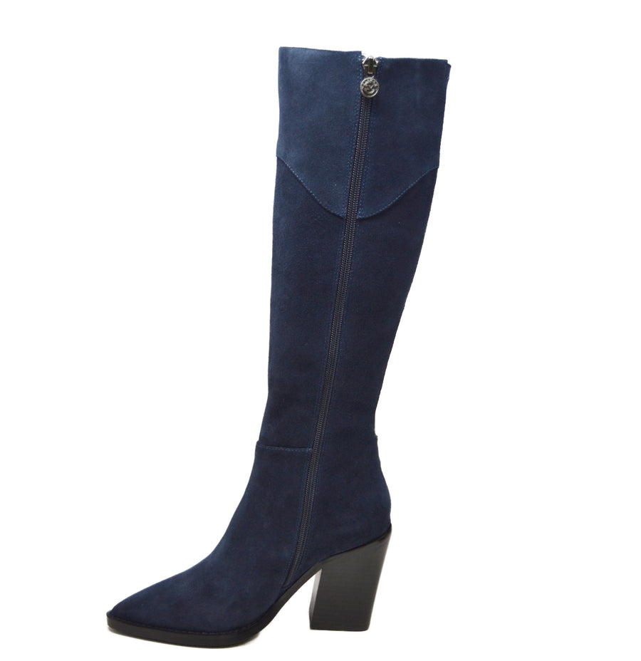 Capri Dress Boots: Stylish and Comfortable Footwear for Any Occasion